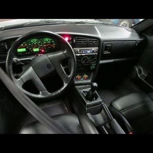 Meet your Posher, Dee